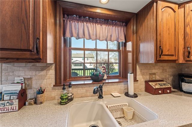 807 Claymore Court, Tipp City, OH 45371