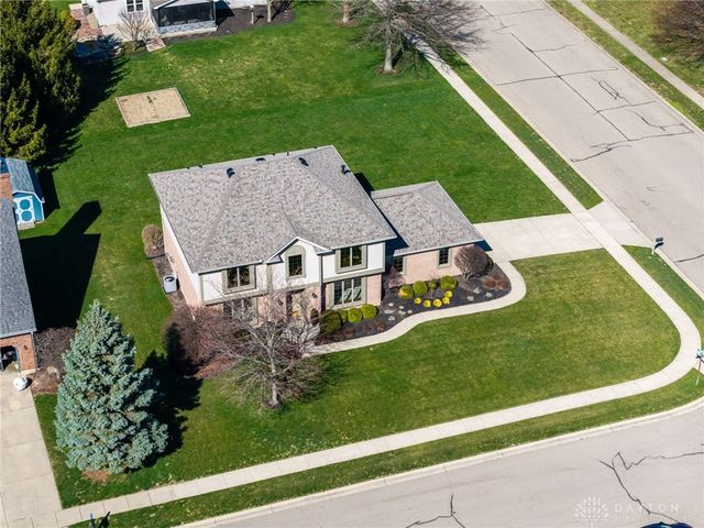 807 Claymore Court, Tipp City, OH 45371