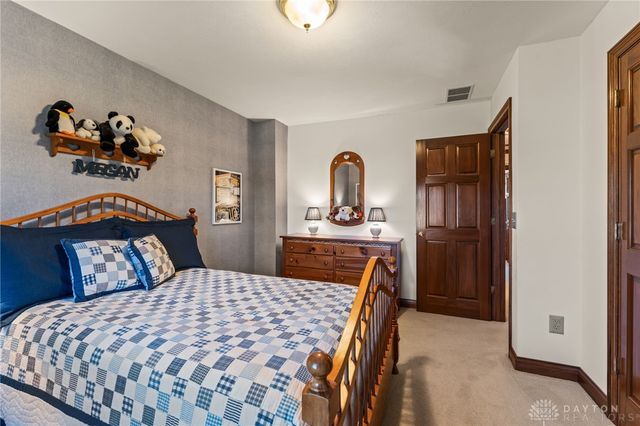 807 Claymore Court, Tipp City, OH 45371