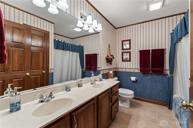 807 Claymore Court, Tipp City, OH 45371