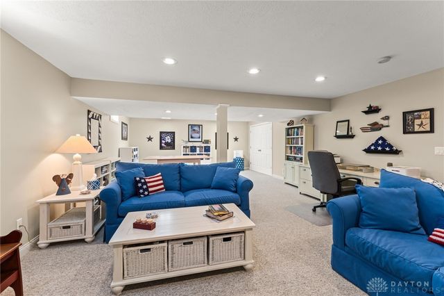 807 Claymore Court, Tipp City, OH 45371