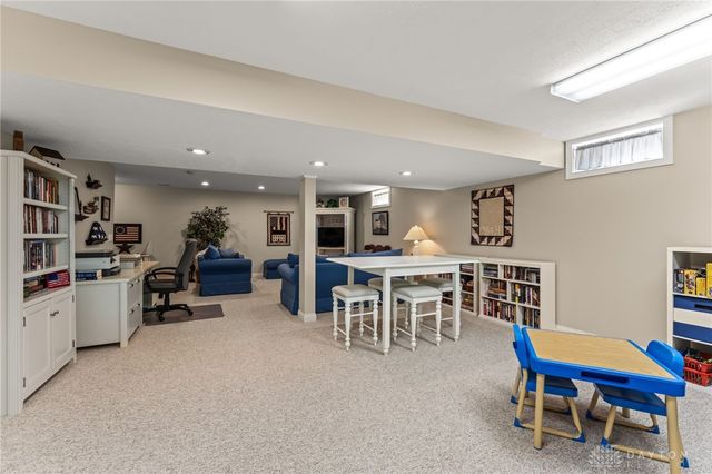 807 Claymore Court, Tipp City, OH 45371