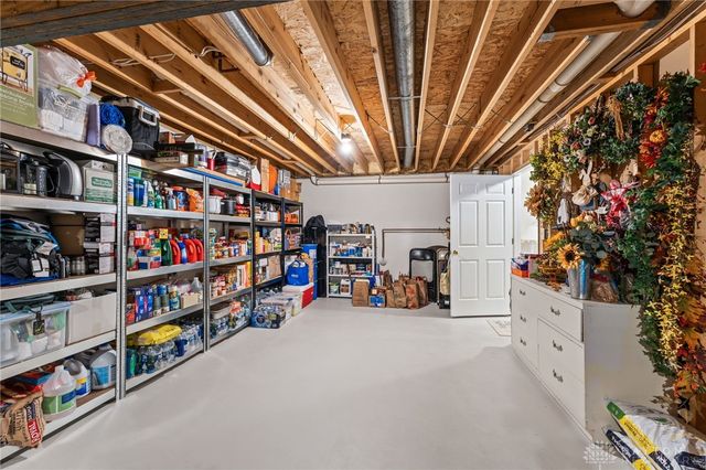 807 Claymore Court, Tipp City, OH 45371