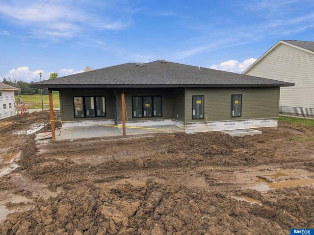 4121 Carnation Drive, Lincoln, NE 68865