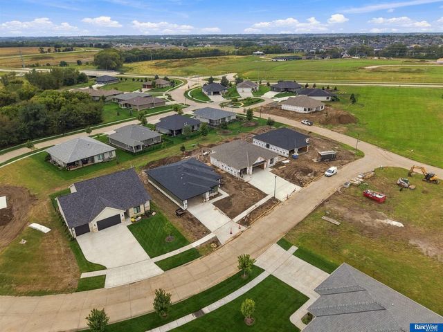 4121 Carnation Drive, Lincoln, NE 68865