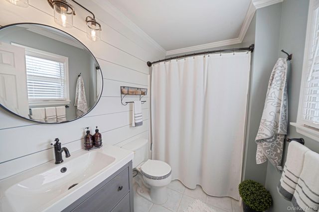 50 Violet Road, Rocky Point, NY 11778