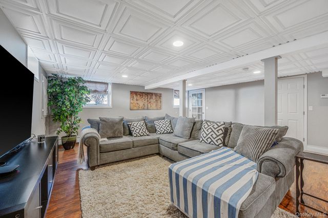 50 Violet Road, Rocky Point, NY 11778