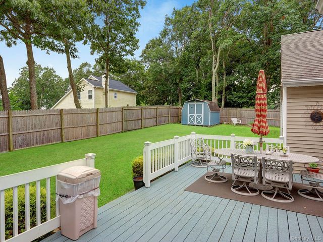 50 Violet Road, Rocky Point, NY 11778