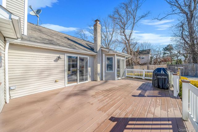 50 Violet Road, Rocky Point, NY 11778