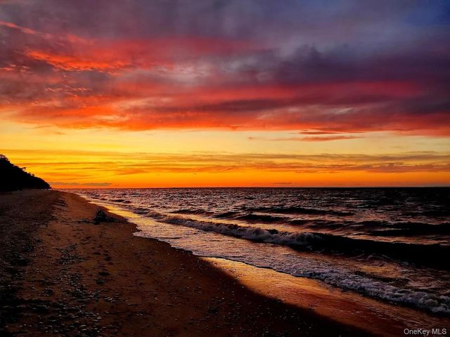 50 Violet Road, Rocky Point, NY 11778