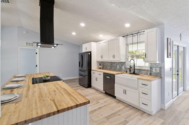 3349 SW Frankford Street, Port St. Lucie, FL 34953