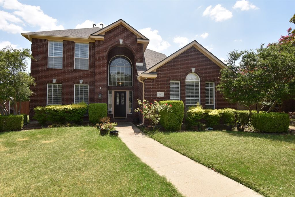 2512 Trailwest Lane, Plano, TX 75025