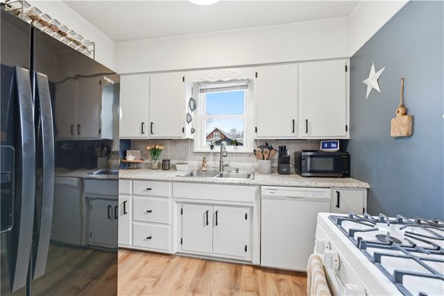 1438 4th St, Harrison Twp, PA 15065
