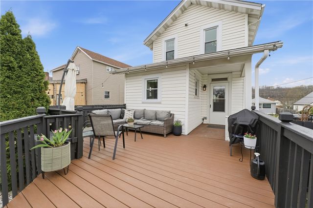 1438 4th St, Harrison Twp, PA 15065