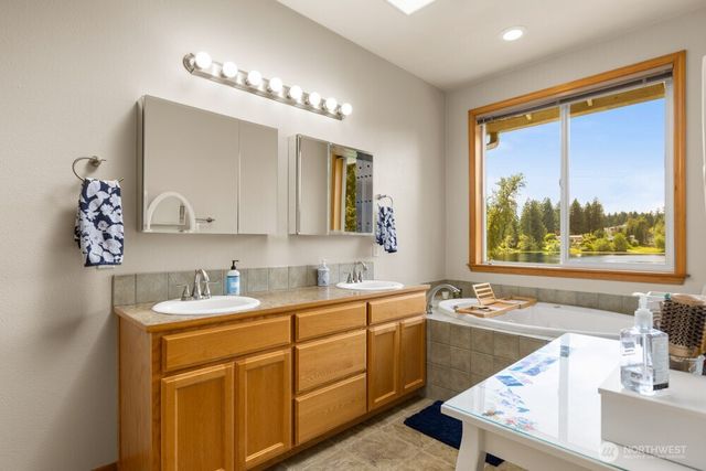 7505 185th Avenue E, Bonney Lake, WA 98391