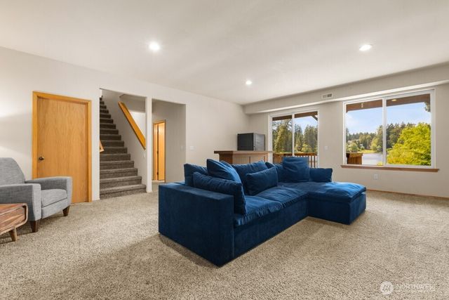 7505 185th Avenue E, Bonney Lake, WA 98391