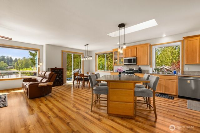 7505 185th Avenue E, Bonney Lake, WA 98391