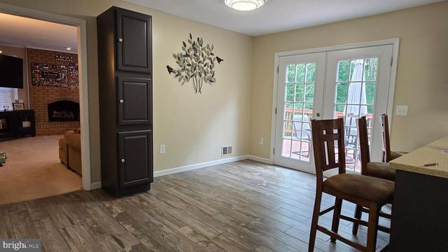 3147 LOOKOUT POINT CT, Triangle, VA 22172