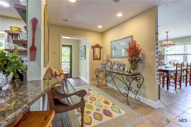210 Royal George Circle, Mcqueeney, TX 78123