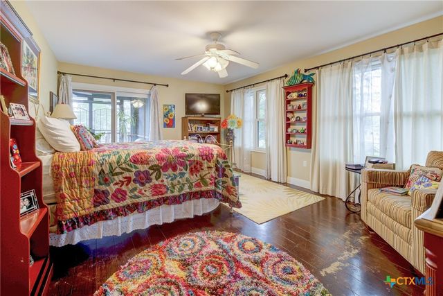210 Royal George Circle, Mcqueeney, TX 78123