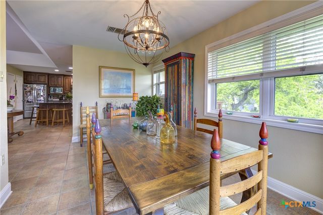 210 Royal George Circle, Mcqueeney, TX 78123