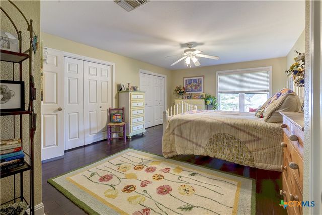 210 Royal George Circle, Mcqueeney, TX 78123