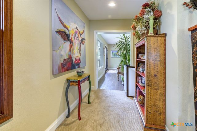 210 Royal George Circle, Mcqueeney, TX 78123