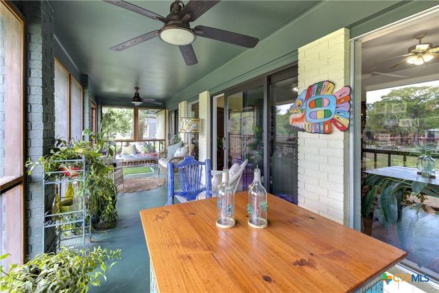 210 Royal George Circle, Mcqueeney, TX 78123