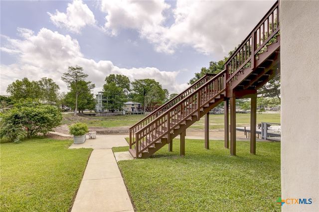 210 Royal George Circle, Mcqueeney, TX 78123