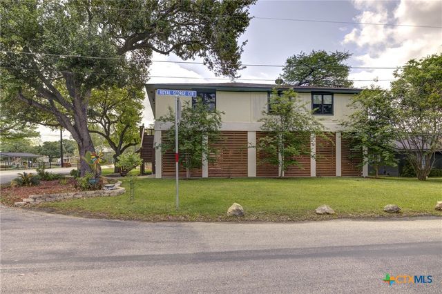 210 Royal George Circle, Mcqueeney, TX 78123