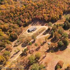19267 Twin Pines Lane, Howe, OK 74940