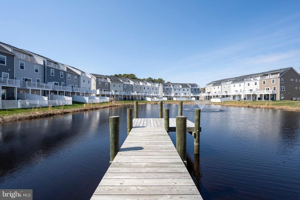 12455 SEA OAKS LN #4, Berlin, MD 21811