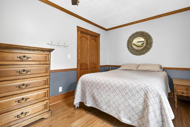 582 OAK STREET, Neenah, WI 54956