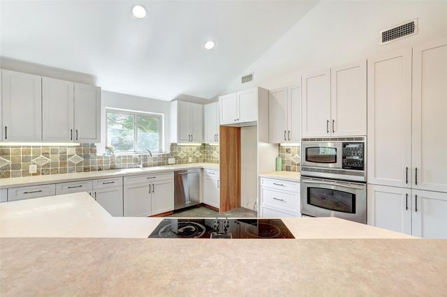 2905 Ticonderoga CV, Lago Vista, TX 78645