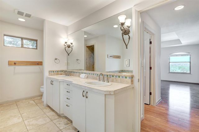 2905 Ticonderoga CV, Lago Vista, TX 78645