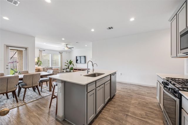 1519 Wells Manor Lane, Missouri City, TX 77459