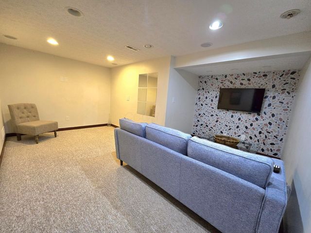 3860 Ramblehurst Road, Columbus, OH 43221