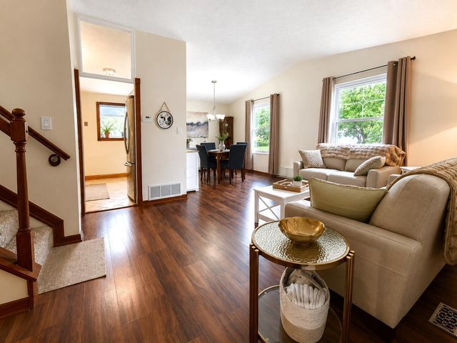 3860 Ramblehurst Road, Columbus, OH 43221