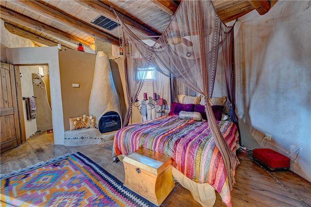 17445 S La Cienega Ranch Road, Yucca, AZ 86438