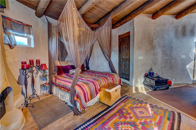 17445 S La Cienega Ranch Road, Yucca, AZ 86438