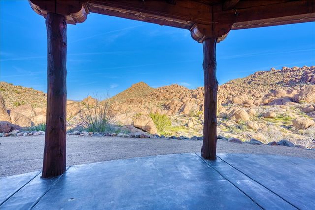 17445 S La Cienega Ranch Road, Yucca, AZ 86438