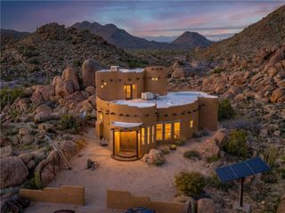 17445 S La Cienega Ranch Road, Yucca, AZ 86438