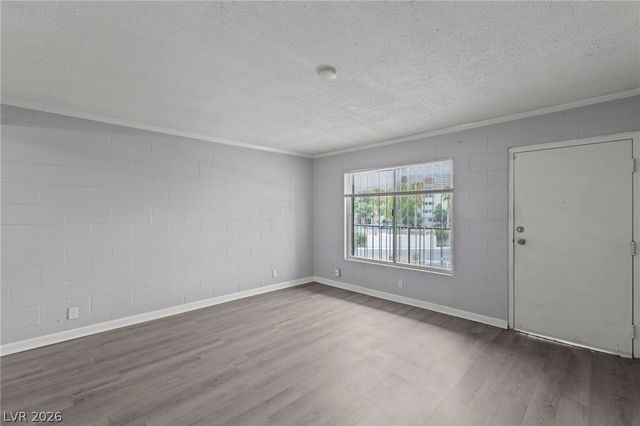 555 South Royal Crest Circle 9, Las Vegas, NV 89169