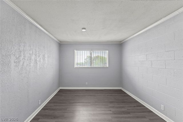 555 South Royal Crest Circle 9, Las Vegas, NV 89169