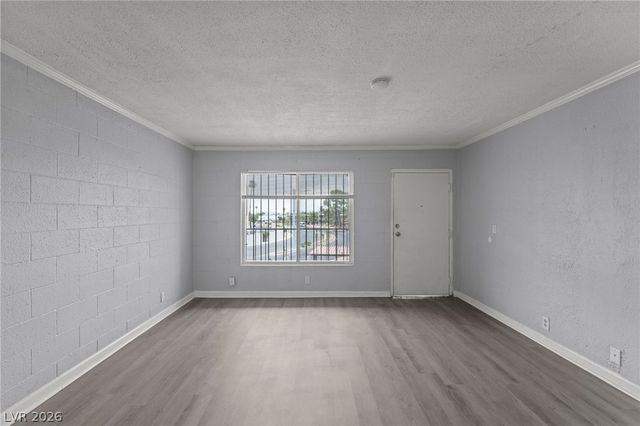 555 South Royal Crest Circle 9, Las Vegas, NV 89169