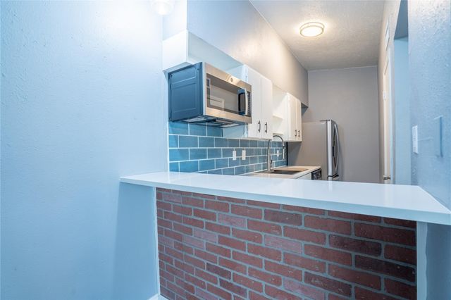 2627 Douglas Avenue, Dallas, TX 75219