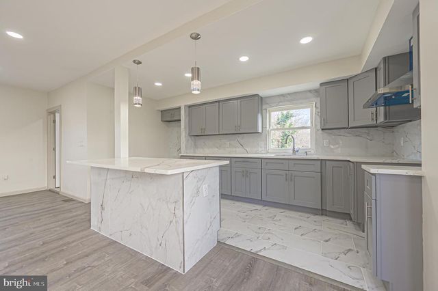 2653 S MAIN RD, Vineland, NJ 08360