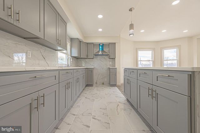 2653 S MAIN RD, Vineland, NJ 08360