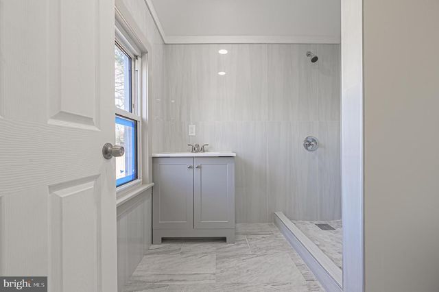 2653 S MAIN RD, Vineland, NJ 08360