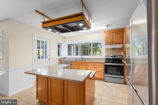 5949 PARTLOW RD, Spotsylvania, VA 22551